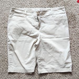 Talbots Beige 8p Bermuda Shorts